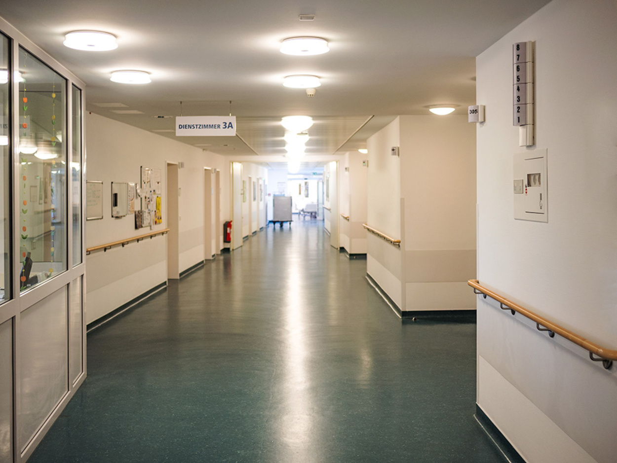 Feststellanlagen bei Muster Elektro in Musterstadt